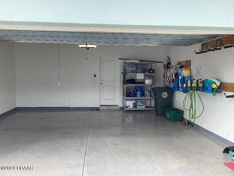 362 Parrot Ln