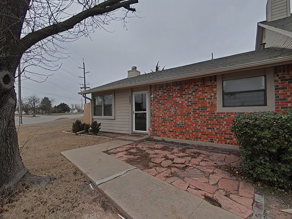 1st image of 6807 NW Willow Springs Dr