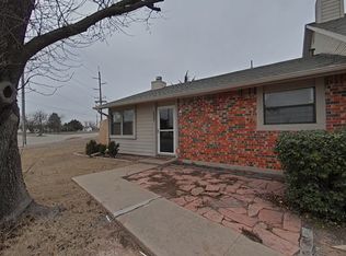 6807 NW Willow Springs Dr, Lawton, OK 73505