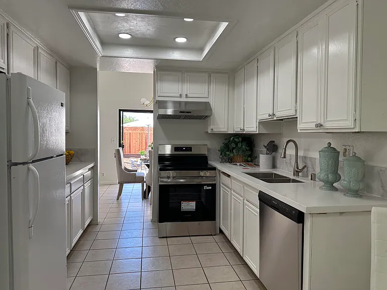 3133 Acorn Ct — Photo 5