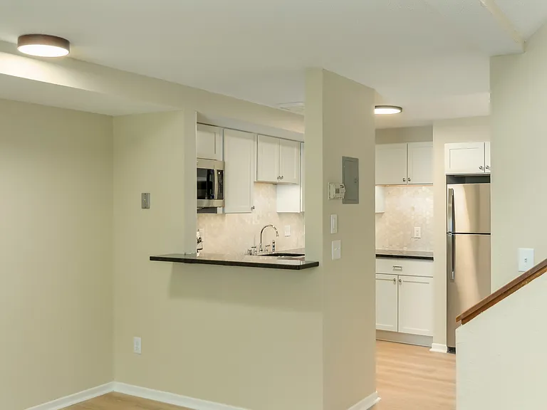 215 5th St NE — Photo 9