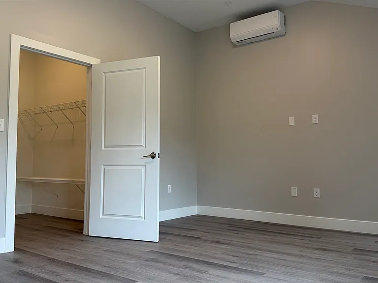 251 Sladen St #307 — Photo 6