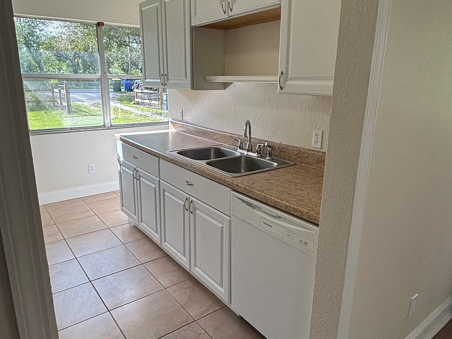 3 bed, 1532 sqft, $2,000 — Photo 4