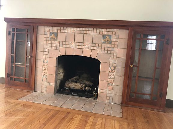4th image of 2954 Columbia St