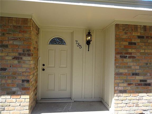 3rd image of 735 Davis Dr