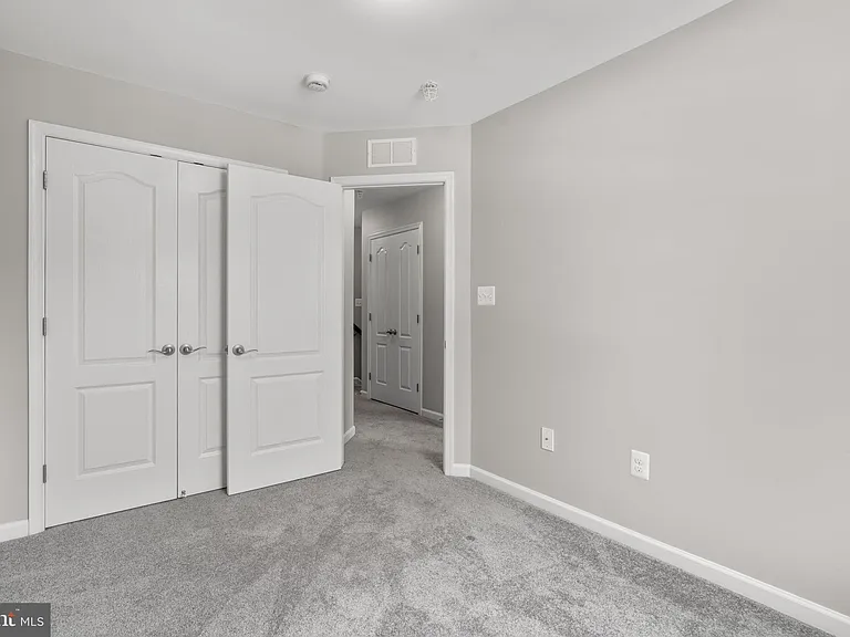 9442 Adelaide Ln — Photo 20
