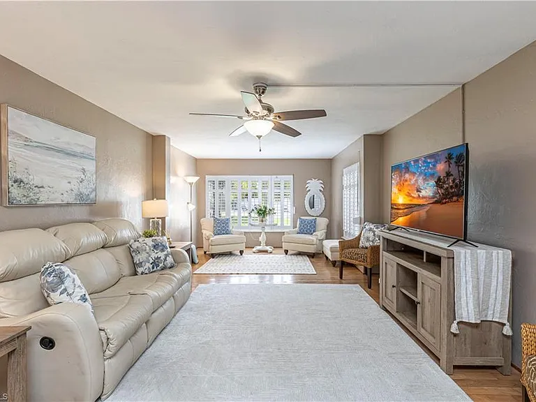 2244 Winkler Ave #108 — Photo 7