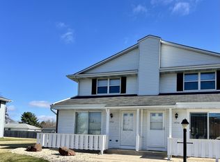 1452 Canyon Dr #15, Janesville, WI 53546