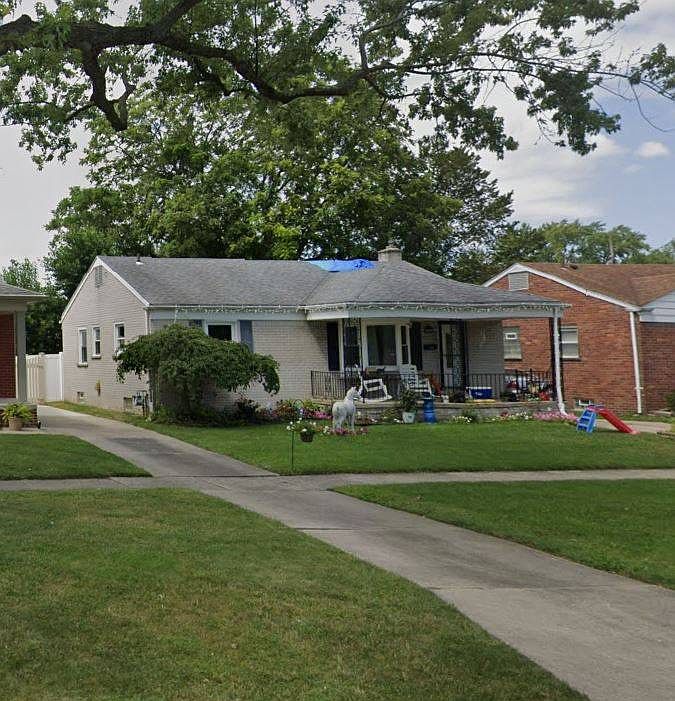 1st image of 15690 McCann St