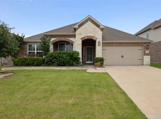 933 Basket Willow Ter, Haslet, TX 76052