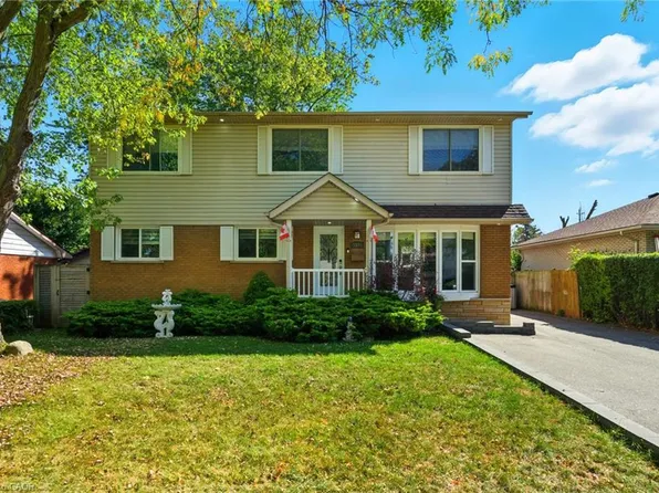 5372 Spruce Ave, Burlington, ON L7L 1N7