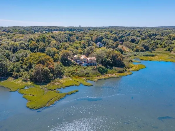 4390 Main St, Barnstable, MA 02630
