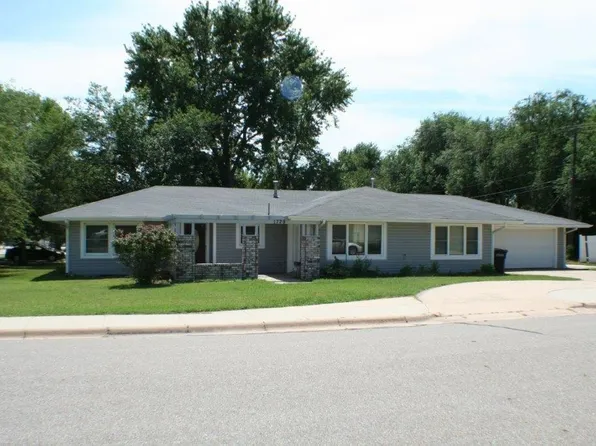 1729 N Ohio St, Augusta, KS 67010