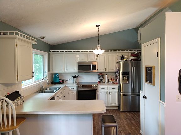 2nd image of 5830 S 135th Cir