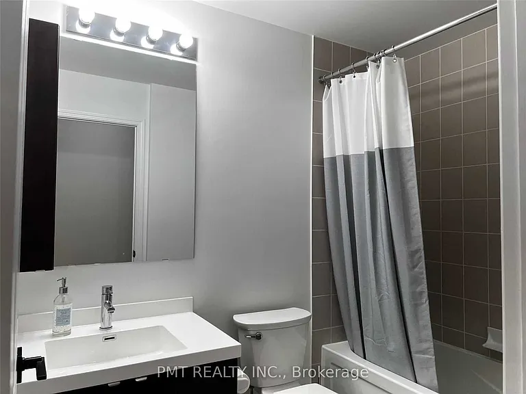 352 Front St W #2014 — Photo 21