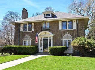 6139 Washington CIRCLE, Wauwatosa, WI 53213