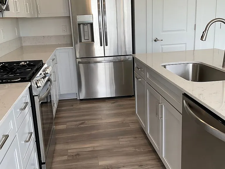 1832 N Big Star Ave — Photo 4