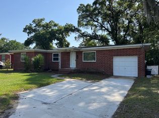 2303 Green Oak Dr, Jacksonville, FL 32211