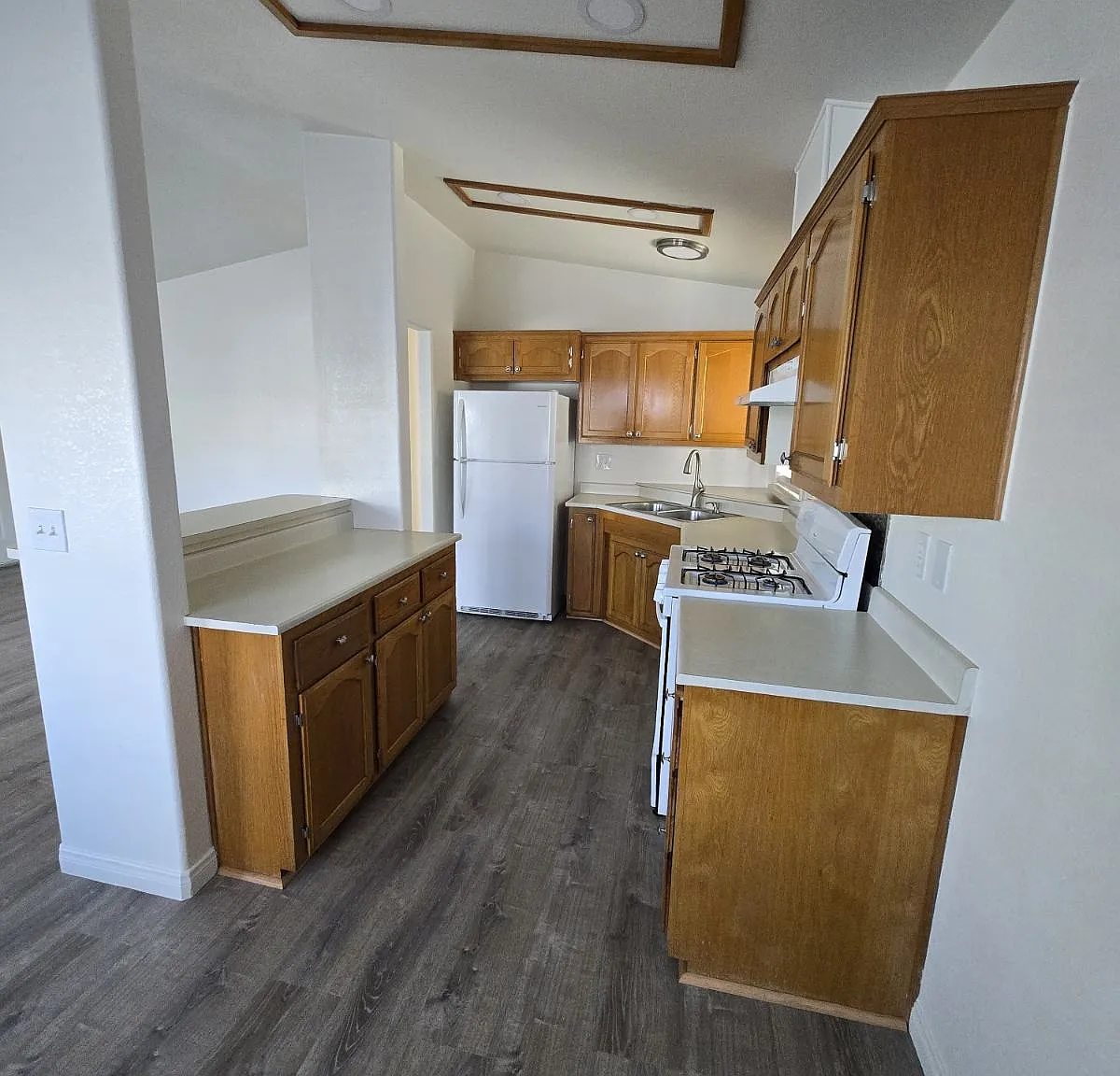 3 bed, 1248 sqft, $2,895 — Photo 2