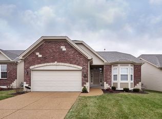 1202 Emerald Gardens Dr, Saint Peters, MO 63376