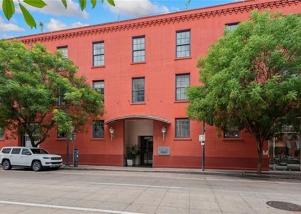 1st image of 330 Julia St APT 203