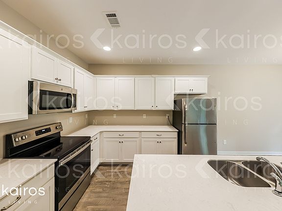 5th image of 11646 Woodland Lake Rd
