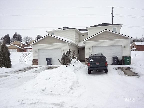 3rd image of 1309/1311 Edinborough Ct