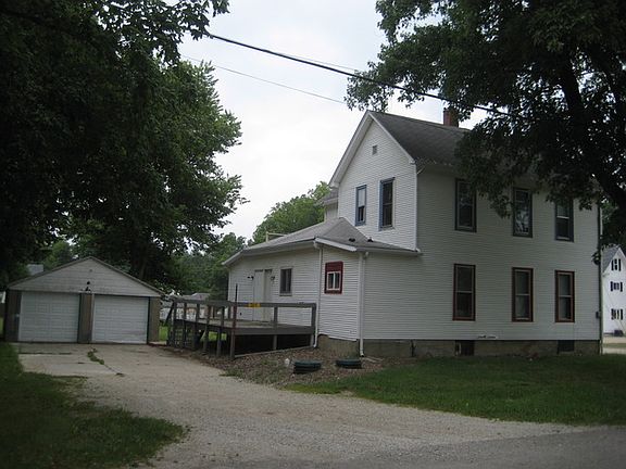 2nd image of 243 N Green St