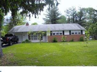 4142 Twynnwood Rd, Lafayette Hill, PA 19444