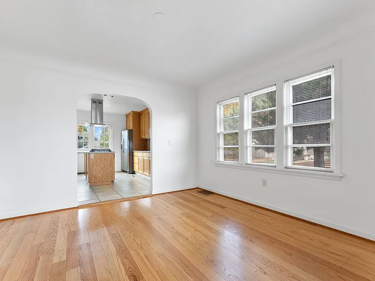 5937 N Denver Ave — Photo 11