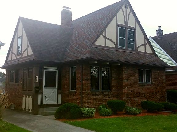 2nd image of 402 Washington Ave