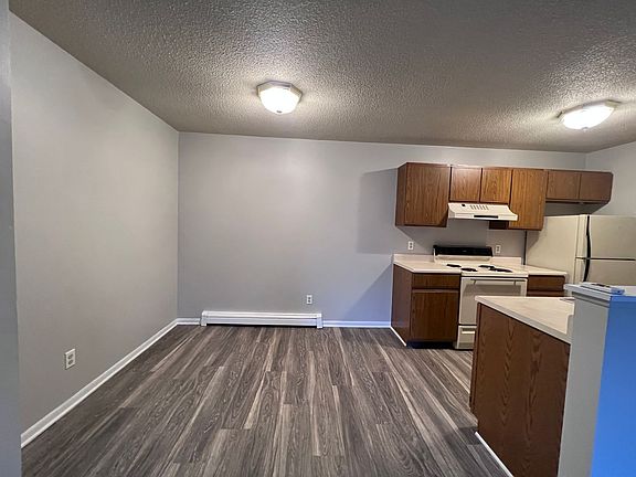 3rd image of 485 Donna Dr NW #0