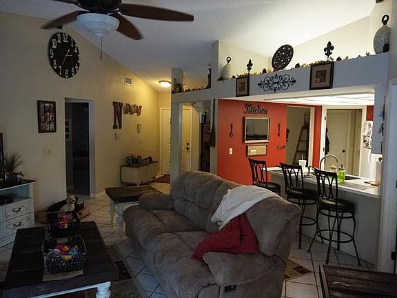 3rd image of 8052 Glenridge Ln
