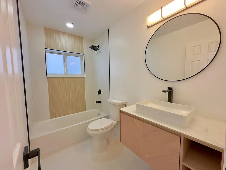 6811 NW 32nd Ave — Photo 12