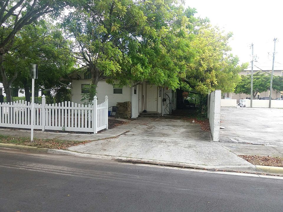 2nd image of 322 S Lakeside Ct
