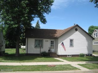 1131 E 9th Ave, Worthington, MN 56187