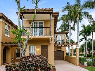 6990 Julia Gardens Dr, Pompano Beach, FL 33073
