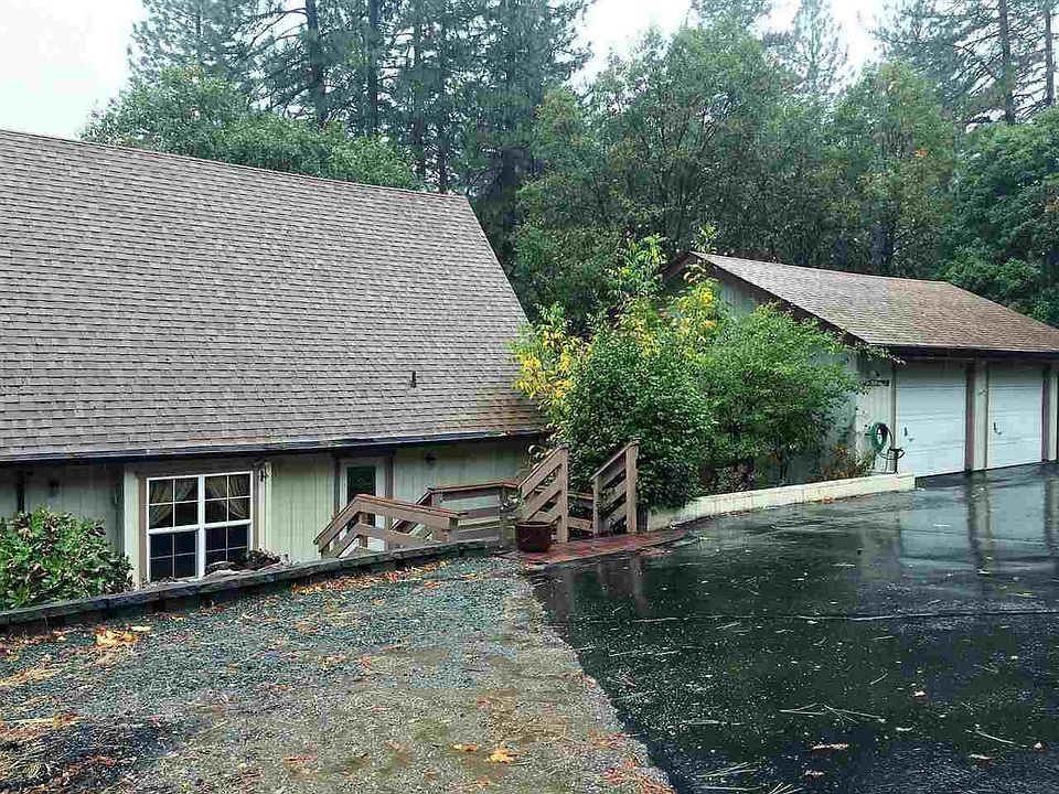1st image of 24168 Gold Circle Dr