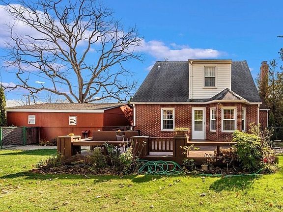 Backyard 2nd entrance to house with keycode