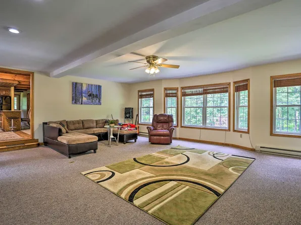 1 Camelback Ave #Id1545671p, Henryville, PA 18332