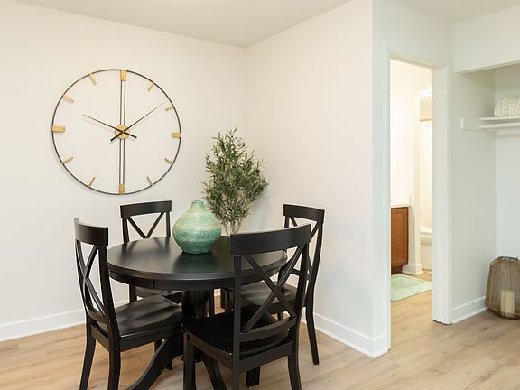 Dining Room- Sycamore Woods