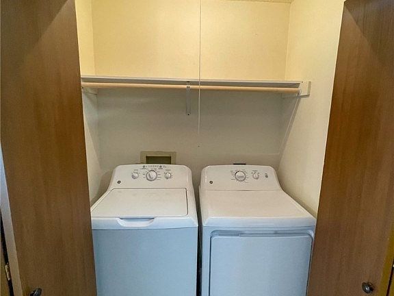 5th image of 814 Duff Ave Unit 302
