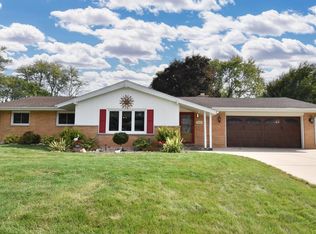 7034 N 98th St, Milwaukee, WI 53224