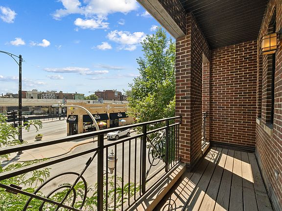 4th image of 3416 N Sheffield Ave APT 2