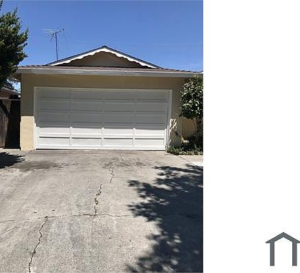 3rd image of 419 Serenade Way