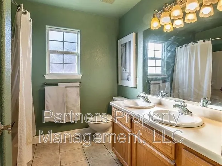 561 Red Bud St — Photo 19