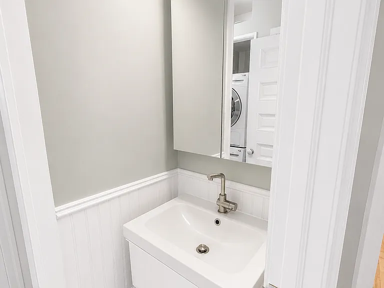 25 Delaware Ave #2 — Photo 9