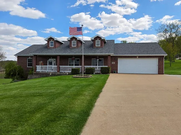 8343 Turkey Valley Ln, Dubuque, IA 52003