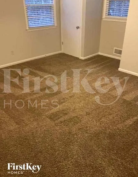 9955 Melrose Dr — Photo 8