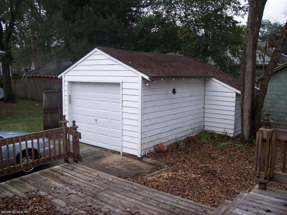 2nd image of 1371 Pine Grove Ct